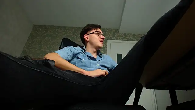 FelixStarkk online show from 10.29.25