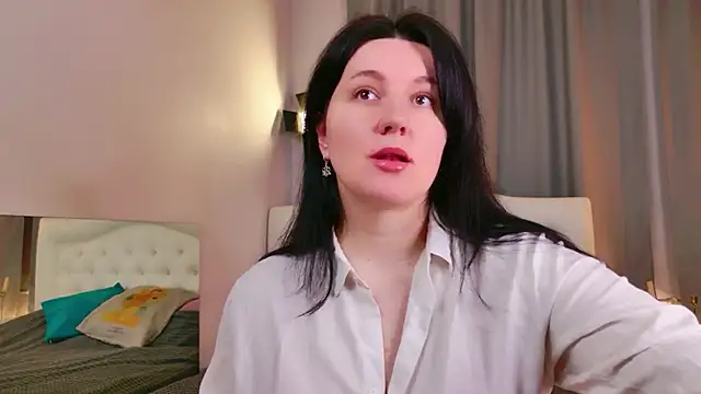 Snapshot of love_me__tonight_ chatting on 12.20.25 love me tonight online show from 12.20.25