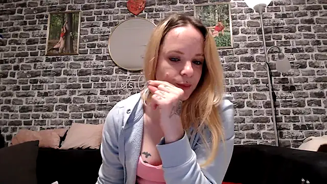 SexyMilf 37 online show from 04.25.26
