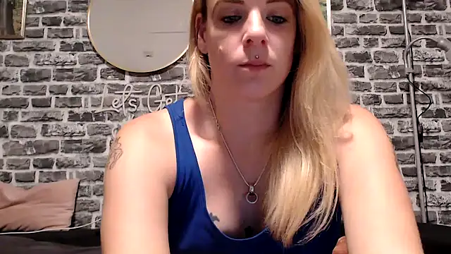 Snapshot of SexyMilf_37 chatting on 07.01.26 SexyMilf 37 online show from 07.01.26