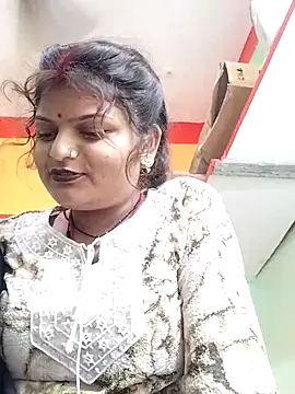 Hot mirchjii online show from 11.04.25