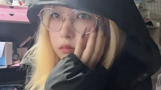 luna51888 online show from 10.07.25