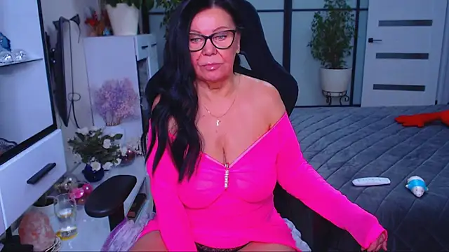 Snapshot of Anna_Blare chatting on 11.29.25 Anna Blare online show from 11.29.25