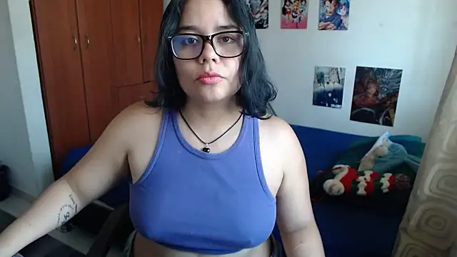 Snapshot of saenz_eymi chatting on 09.15.25 saenz eymi online show from 09.15.25