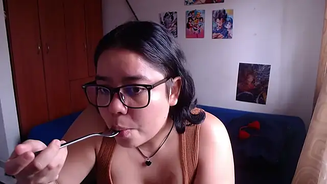 Snapshot of saenz_eymi chatting on 09.28.25 saenz eymi online show from 09.28.25