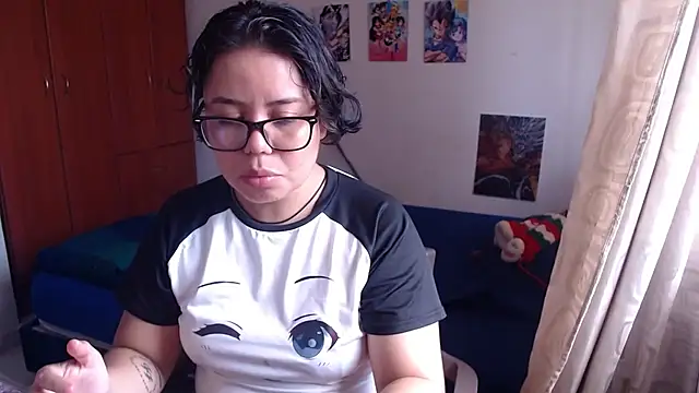 Snapshot of saenz_eymi chatting on 10.02.25 saenz eymi online show from 10.02.25