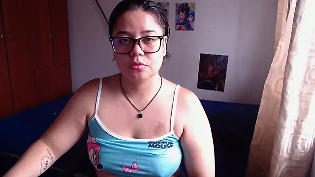 Snapshot of saenz_eymi chatting on 10.08.25 saenz eymi online show from 10.08.25