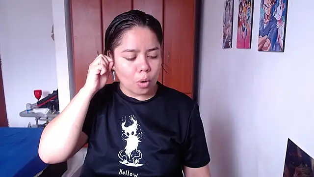 Snapshot of saenz_eymi chatting on 11.06.25 saenz eymi online show from 11.06.25