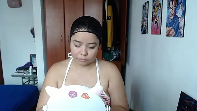 Snapshot of saenz_eymi chatting on 12.03.25 saenz eymi online show from 12.03.25