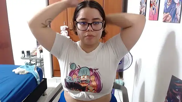 Snapshot of saenz_eymi chatting on 12.14.25 saenz eymi online show from 12.14.25