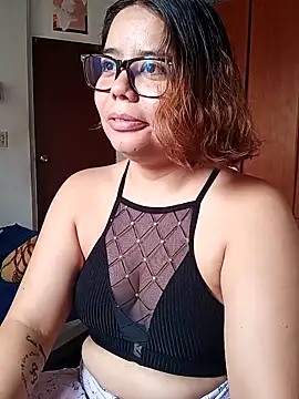 Snapshot of saenz_eymi chatting on 02.03.26 saenz eymi online show from 02.03.26