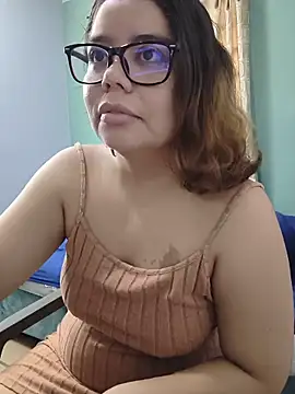 Snapshot of saenz_eymi chatting on 06.07.26 saenz eymi online show from 06.07.26