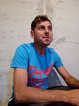 Snapshot of Alex-andru88 chatting on 10.20.25 Alex-andru88 online show from 10.20.25