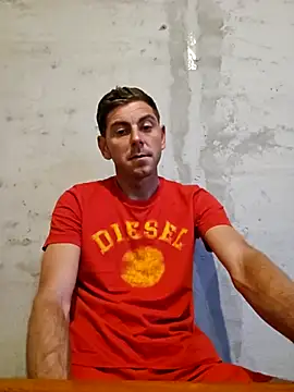 Snapshot of Alex-andru88 chatting on 10.26.25 Alex-andru88 online show from 10.26.25