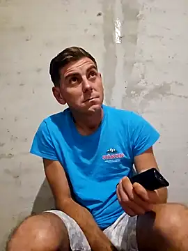 Snapshot of Alex-andru88 chatting on 11.07.25 Alex-andru88 online show from 11.07.25