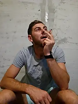 Snapshot of Alex-andru88 chatting on 11.15.25 Alex-andru88 online show from 11.15.25