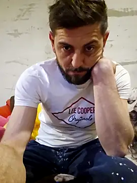 Snapshot of Alex-andru88 chatting on 03.23.26 Alex-andru88 online show from 03.23.26