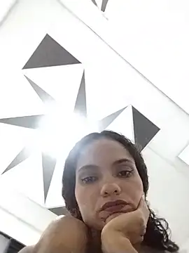Karen Ariass online show from 06.05.26