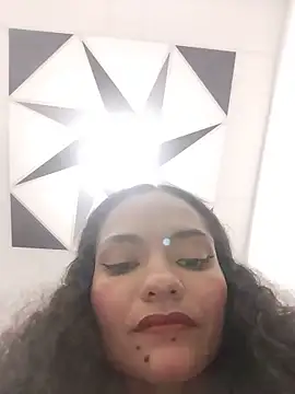 Snapshot of Karen_Ariass chatting on 06.19.26 Karen Ariass online show from 06.19.26
