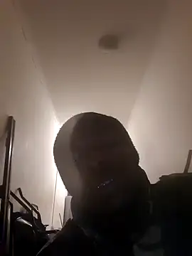 Snapshot of sex-machanic chatting on 11.17.25 sex-machanic online show from 11.17.25