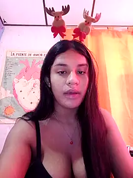 Snapshot of sofi_zzz chatting on 12.18.25 sofi zzz online show from 12.18.25
