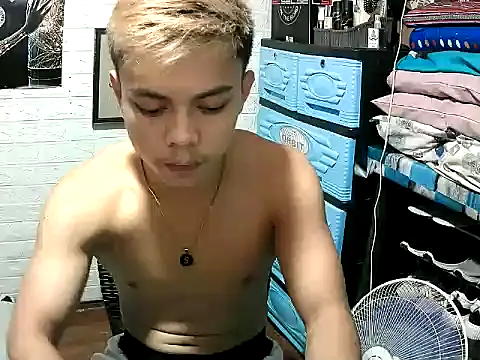 Pinoy slutcummer69 online show from 11.14.25