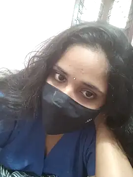 Snapshot of 00USER chatting on 09.23.25 00USER online show from 09.23.25