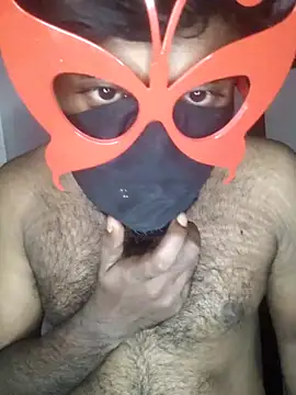 Snapshot of 00USER chatting on 11.28.25 00USER online show from 11.28.25