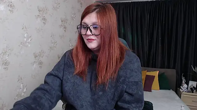 Snapshot of Alisawoods_ chatting on 10.28.25 Alisawoods online show from 10.28.25