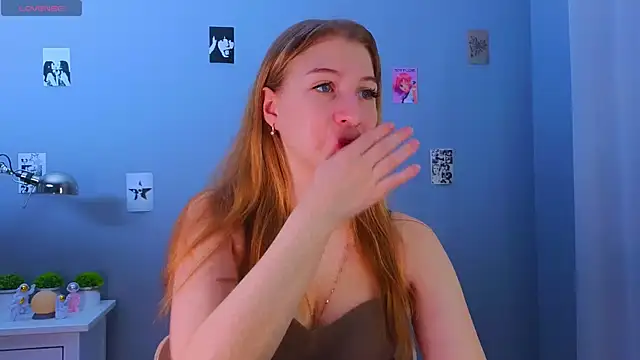 Snapshot of LorettaGladman chatting on 10.26.25 LorettaGladman online show from 10.26.25