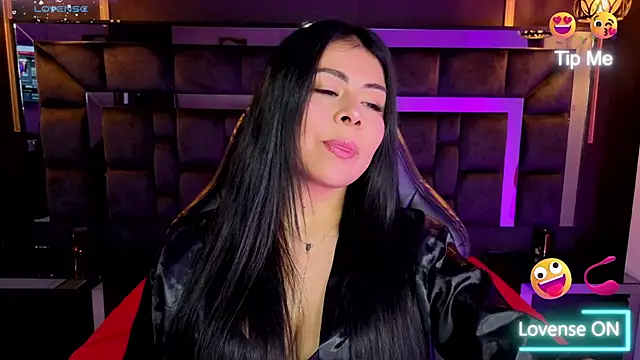 Snapshot of Aniajoness_ chatting on 12.15.25 Aniajoness online show from 12.15.25