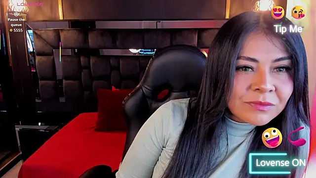 Aniajoness  online show from 04.15.26