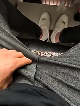 Snapshot of Ersin_meral chatting on 09.17.25 Ersin meral online show from 09.17.25