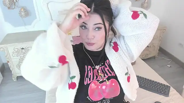 MeganStar   online show from 11.12.25