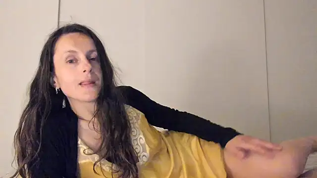 Snapshot of Cimbelka chatting on 05.18.26 Cimbelka online show from 05.18.26