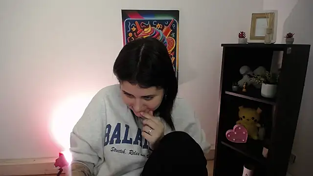 Katrin kiss  online show from 10.07.25