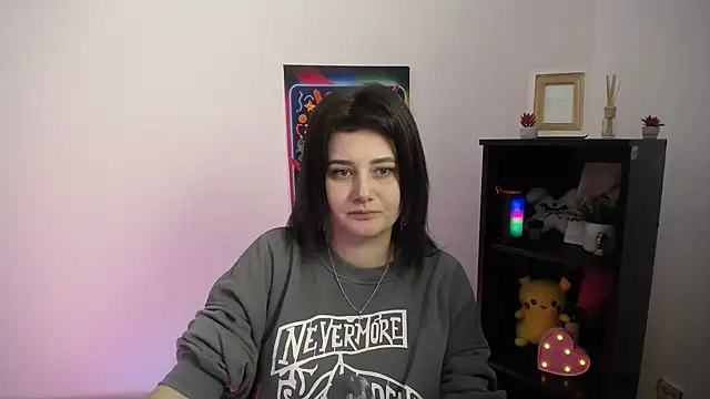 Katrin kiss  online show from 10.20.25