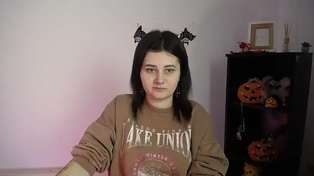 Katrin kiss  online show from 11.10.25