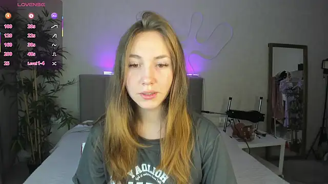 Luna G0ld online show from 10.13.25