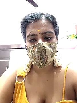 Tamil-Meenu12 online show from 09.17.25