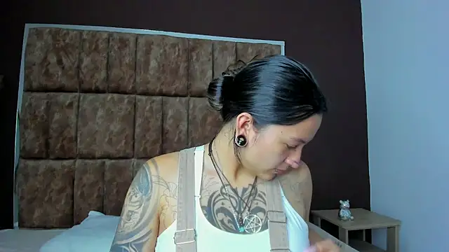 Kitty ravee online show from 09.13.25