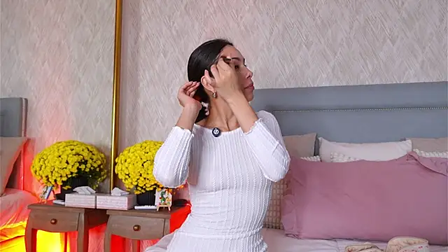 Snapshot of Sofy_Bradd chatting on 11.03.25 Sofy Bradd online show from 11.03.25