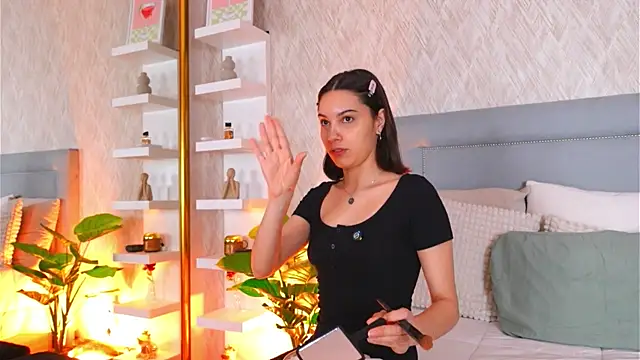 Sofy Bradd online show from 04.10.26