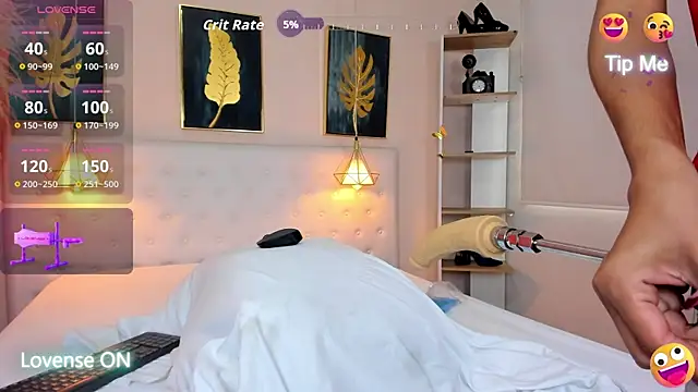 Snapshot of Cinnamon_Star chatting on 12.15.25 Cinnamon Star online show from 12.15.25