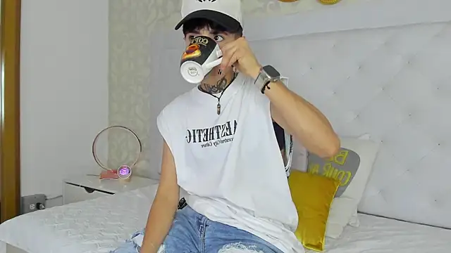 Snapshot of b3k_afrodict chatting on 02.25.26 b3k afrodict online show from 02.25.26