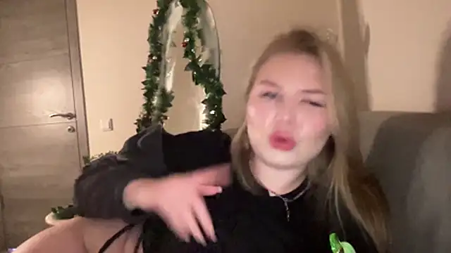 Its charliie online show from 12.22.25