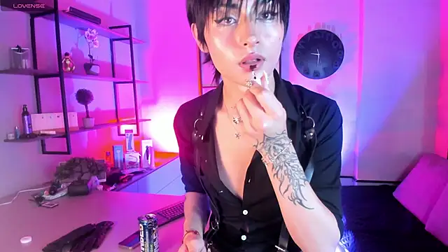 Snapshot of _ANGELL_DUSTT_ chatting on 10.14.25  ANGELL DUSTT  online show from 10.14.25