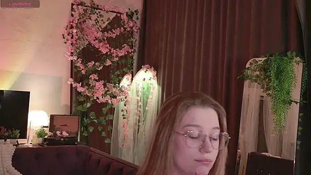 Morvelyn online show from 05.20.26