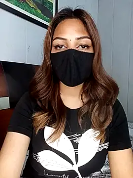 Snapshot of Hot_malika19 chatting on 11.16.25 Hot malika19 online show from 11.16.25