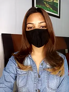 Snapshot of Hot_malika19 chatting on 11.28.25 Hot malika19 online show from 11.28.25